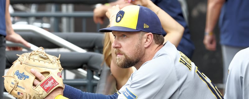 Brewers' Rhys Hoskins facing lengthy stint on IL 