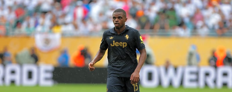 Tottenham fighting with two PL rivals for €30m rated Juventus centre-back’s signature