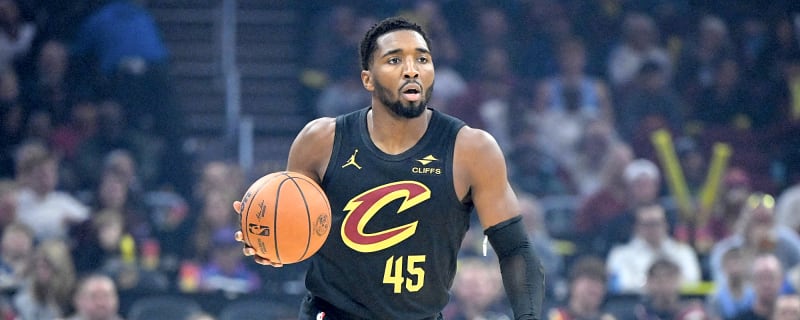  Cavs run low on gas, still make Hawks sweat
