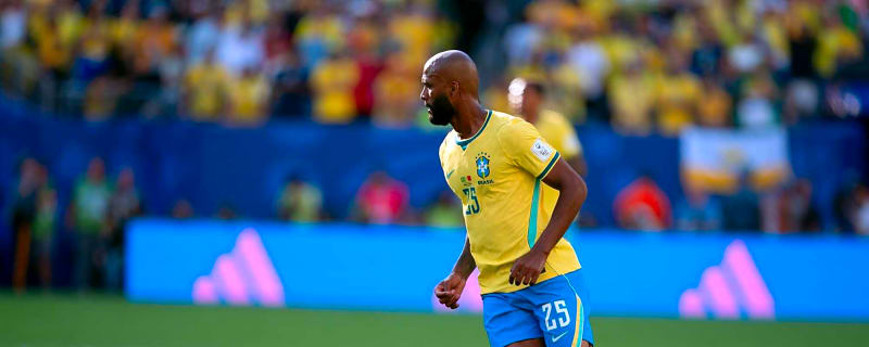 Tottenham and Aston Villa monitor striker as rivals stand firm on €90m valuation