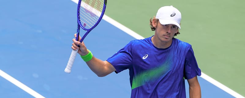 Watch: Alex de Minaur bamboozles Felix Auger-Aliassime with incredulous tweener lob at US Open