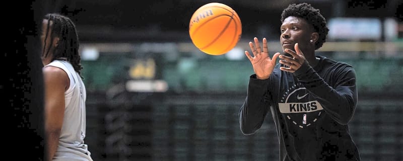 Bulls Sign Isaiah Stevens