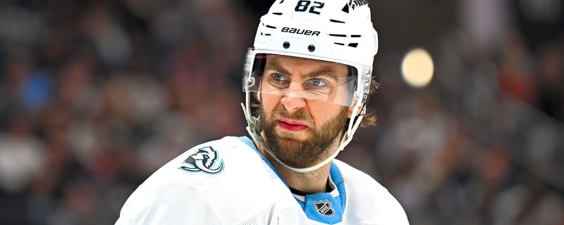 Mammoth re-sign Kevin Stenlund to one-year contract