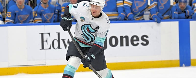 Kraken’s Jaden Schwartz out six weeks with lower-body injury