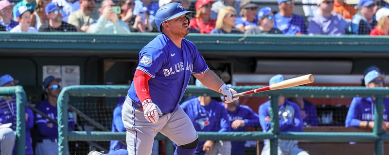 Blue Jays Place Alejandro Kirk On 10-Day IL, Recall Brandon Valenzuela