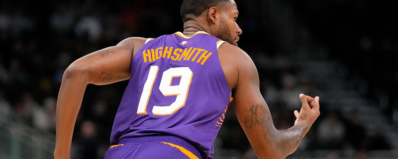 Phoenix Suns waive Haywood Highsmith, opens roster spot