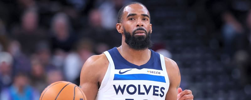 Timberwolves officially re-sign Mike Conley for rest of season
