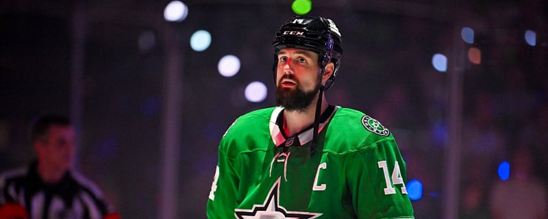Stars Hold Cards as Benn Says, ‘Don’t See Myself Playing Anywhere Else’