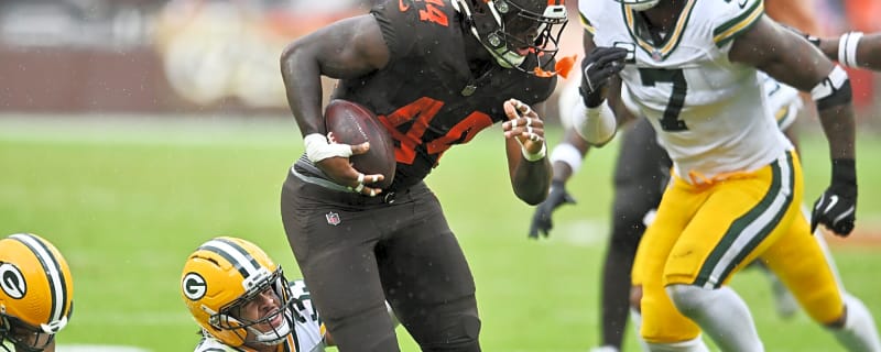 Chargers Grab Njoku On $8M Prove-It Deal After Browns Replace 9-Year Veteran With Rookie