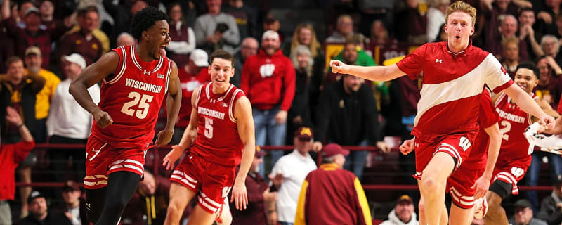 Wisconsin Badgers’ John Blackwell puts Minnesota to sleep with crazy buzzer-beater
