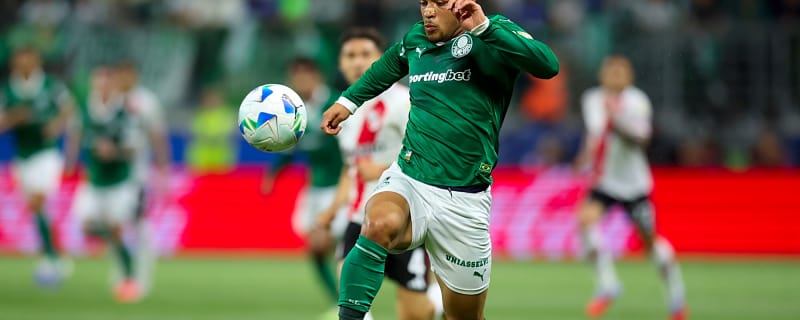 Man United face Premier League competition to sign Joshua Zirkzee replacement