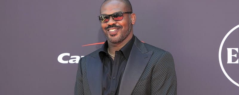 Daniel Cormier thinks Jon Jones wanted arthritis news out