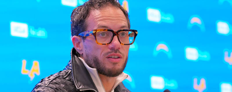 Chargers make decision on 2 coaches after Mike McDaniel hire