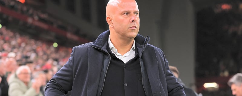 Liverpool fans definitively answer Arne Slot sack question 24 mins into Aston Villa game