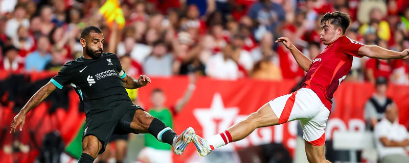 Watford to rival Championship sides for Manchester United defender