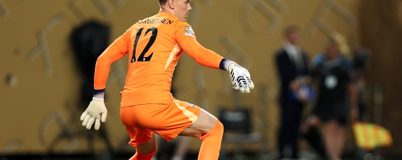 Chelsea now eyeing move to sign 6ft 4in Premier League goalkeeper this summer