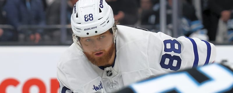 Leafs’ Nylander apologizes for giving camera middle finger during game broadcast