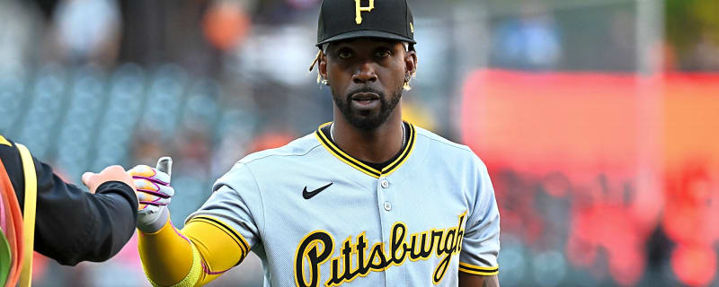 Report: Texas Rangers signing Andrew McCutchen
