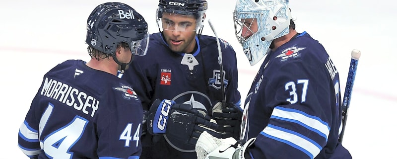 ‘He sees the game differently’: Morrissey on playing with Hellebuyck in the AHL