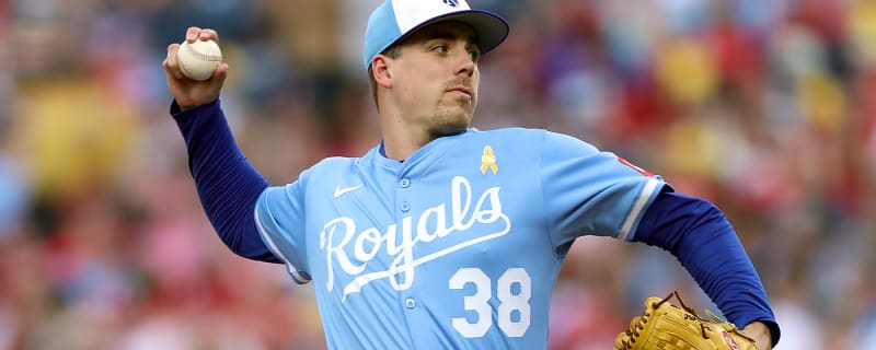 Royals to place starting pitcher on IL