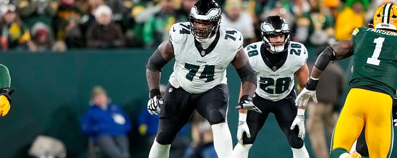 Eagles Bring Back Valuable Swing Tackle On One-Year Deal