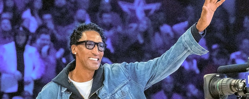 7x NBA Champion Deems Scottie Pippen 'By Far' Better Defender than Michael Jordan