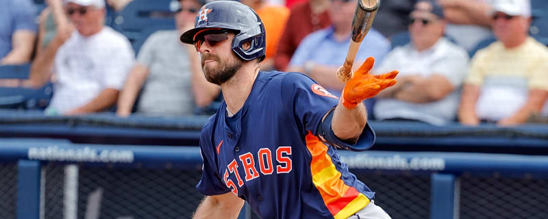 Utilityman Cooper Hummel elects free agency