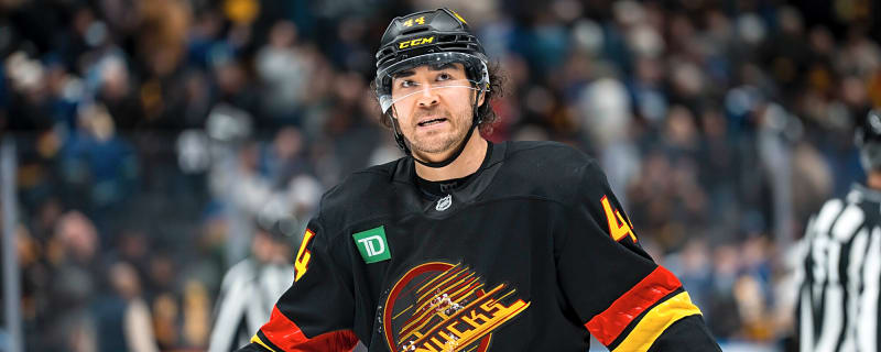 Sharks Pivot on Trading Kiefer Sherwood, Sign Forward Instead