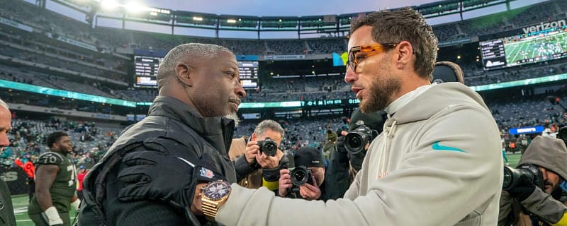 Aaron Glenn Caught Falling Asleep During 2026 NFL Combine