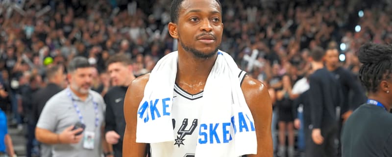 Spurs’ De’Aaron Fox, Luke Kornet Questionable For Game 1