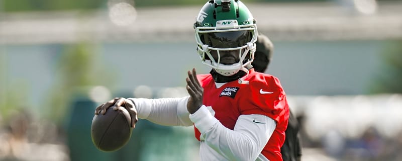 Jets Training Camp Day 3 Recap: Defense Dominates, Fields Held Out