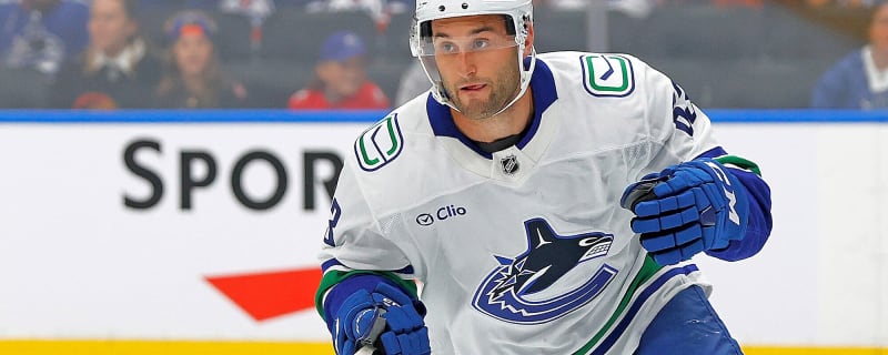 Canucks sign Max Sasson to two-year contract extension