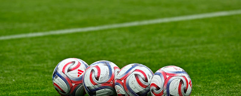 Man City target has just made a decision on his future which will boost Chelsea