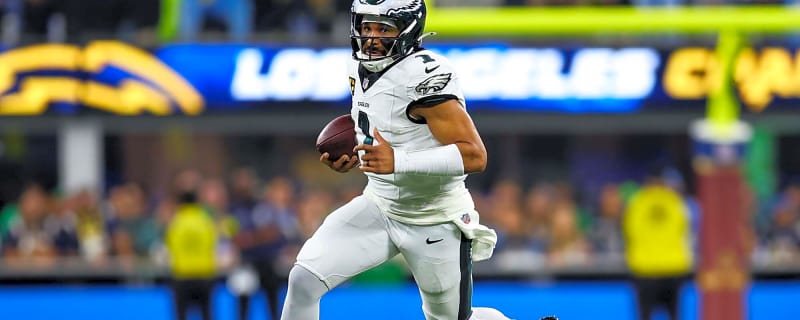 Jalen Hurts and A.J. Brown look to repair Eagles passing rhythm against Raiders
