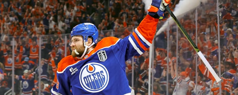 Oilers practice notes: Draisaitl back in regular spot, Dickinson to practice Sunday, Pickard returns