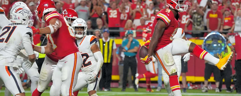 Kansas City Chiefs HC Andy Reid proves he still has his fastball after dusting off a play from the 1930s for RB Kenneth Walker