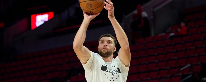 Kings reportedly leave door open to moving Zach LaVine