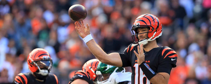 Cincinnati Bengals Quarterback Joe Flacco Injured In New York Jets Loss