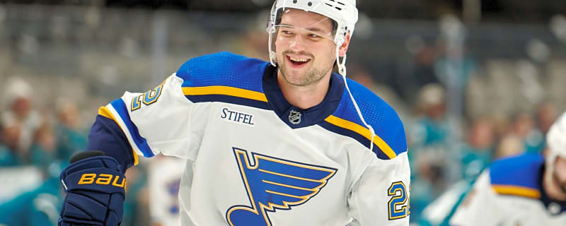 Kings sign Logan Brown to one-year contract