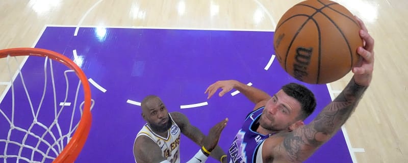 Knicks signing John Konchar to one-year deal