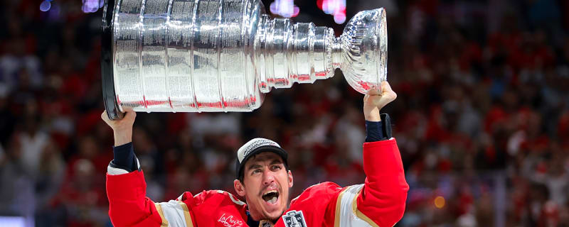 Panthers Sign Tomas Nosek To One-Year Extension