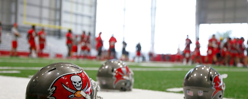 Writing The Ship: Buccaneers Need To Fix Their LB Corp