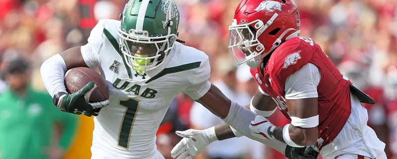 Former Tennessee defender upsets fans of school where he finished his career with Vols-inspired social media post