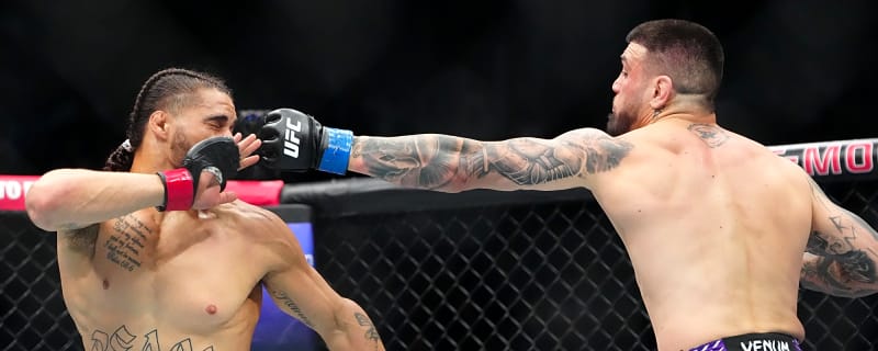 Referee rocked by stray elbow as he tries to save badly KO’d fighter at UFC 330