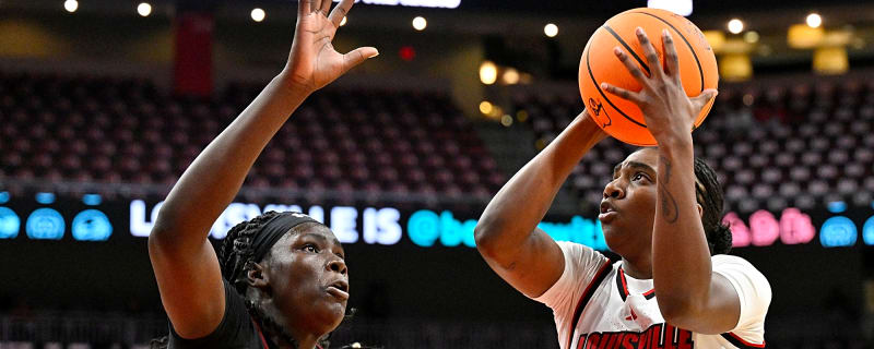 South Carolina Women’s Basketball Notches Huge Win Over Louisville