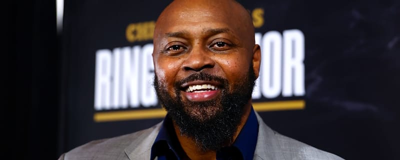 Michael Jordan Wouldn’t Let Stewardesses Give Horace Grant Food On Bulls Plane If Grant Had A Bad Game: ‘Don’t Feed Him, He Doesn’t Deserve To Eat’