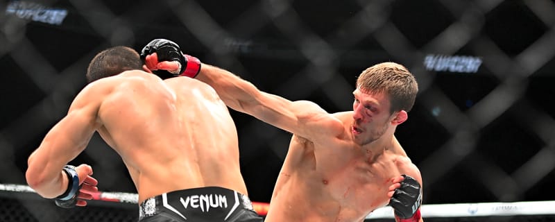 Arnold Allen ‘casts a spell’ on Jean Silva in outlandish final UFC 324 face-off