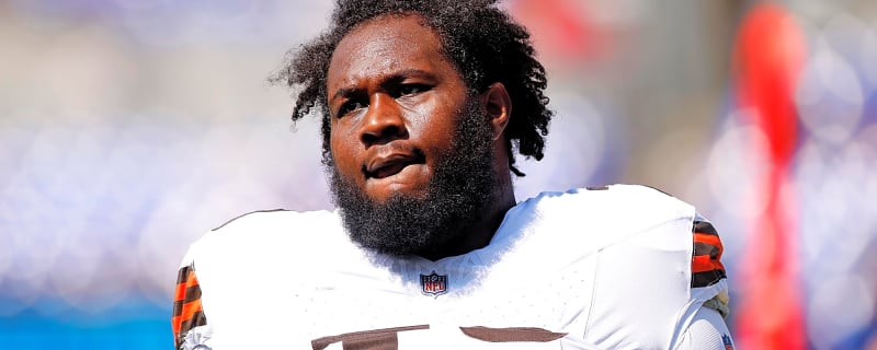 Browns T Dawand Jones Agrees To Take Pay Cut