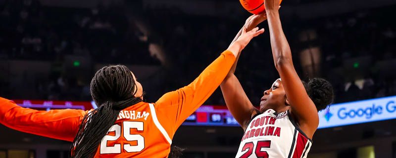 Raven Johnson's clutch play helps No. 2 South Carolina women beat No. 4 Texas
