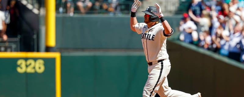 Mariners Release Mitch Garver, Rob Refsnyder